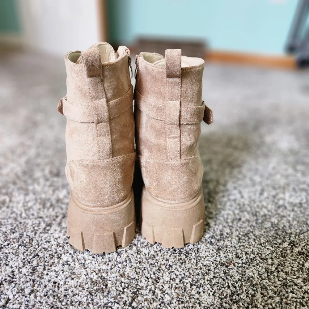 Platform - Picture 3 of 9